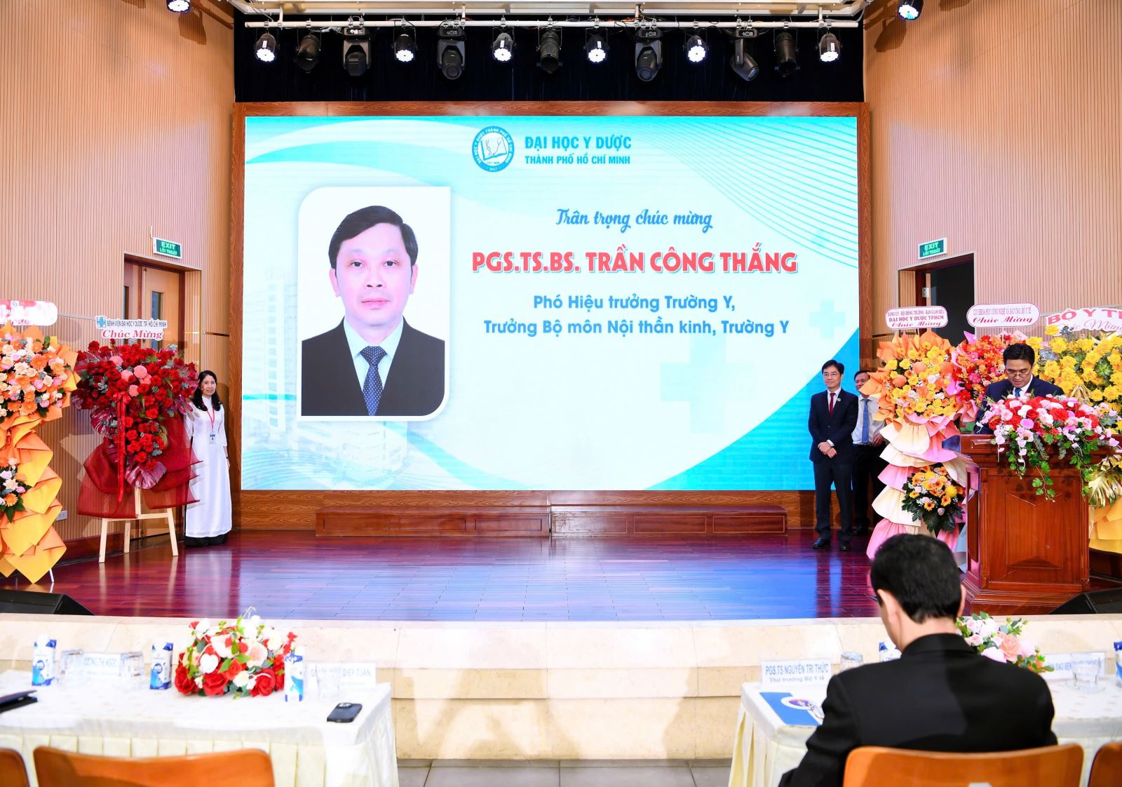 PGS.TS.BS thắng.jpg